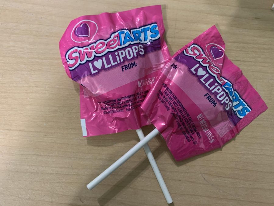 These lollipops are the superior Valentines Day candy that you are sure to find me eating on Feb. 14. 