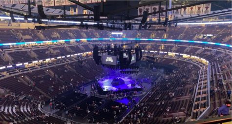 Luke Combs’ stage had four corners allowing him to engage with different sections in the stadium.