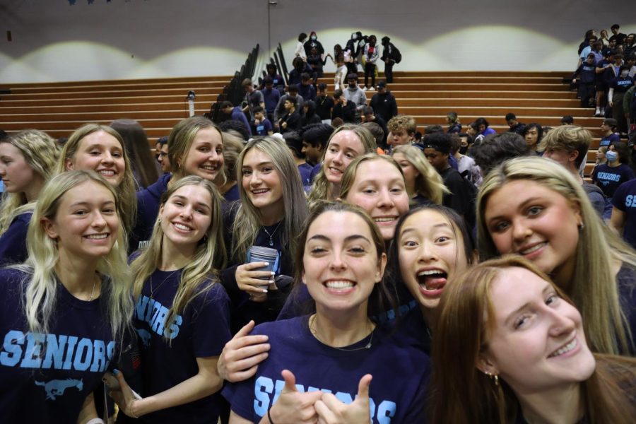 The seniors gather for a photo-op after the Spirit Week assembly.