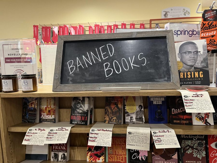 Andersons+Bookshop+in+Downers+Grove+proudly+displays+books+that+have+been+censored+in+the+past.+
