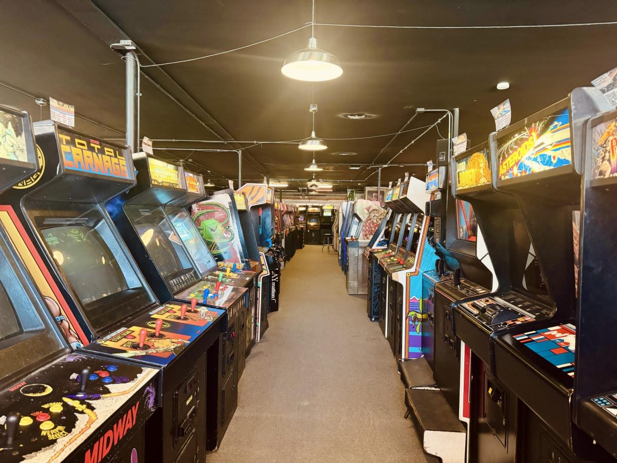 Galloping+Ghost+Arcade+opened+on+Aug.+13%2C+2010%2C+offering+hundreds+of+classic%2C+retro+games+to+choose+from%2C+including+a+separate+building+full+of+pinball+machines+as+well.