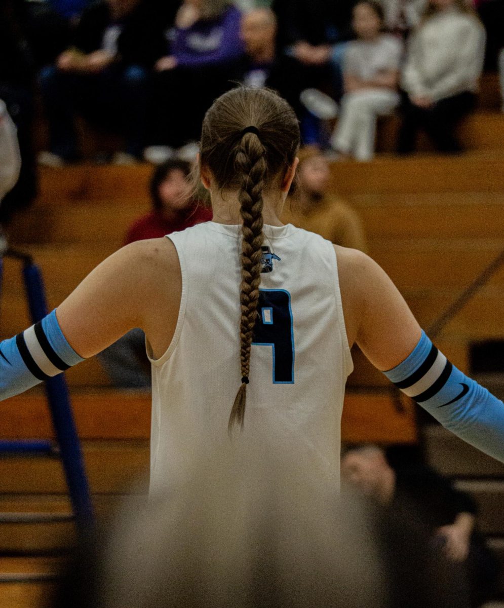Dixon prepares to dominate the court