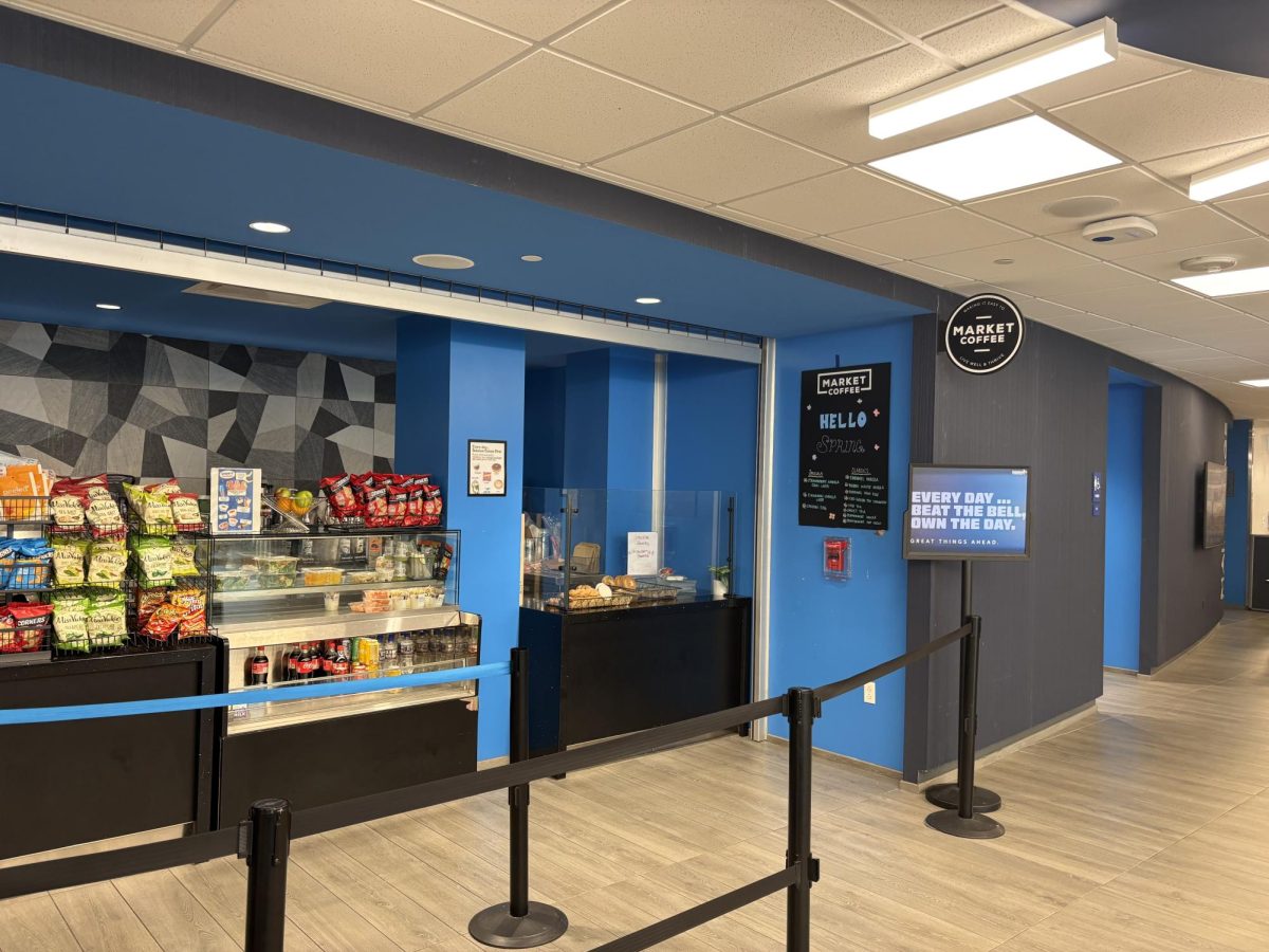 DGS cafe where students get food like donuts, bagels, salads and more